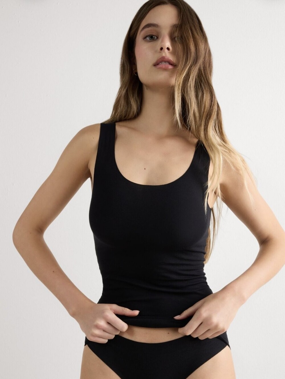 "intimissimi" Black Seamless Tank Top°•♡°•♡°•♡°•Small